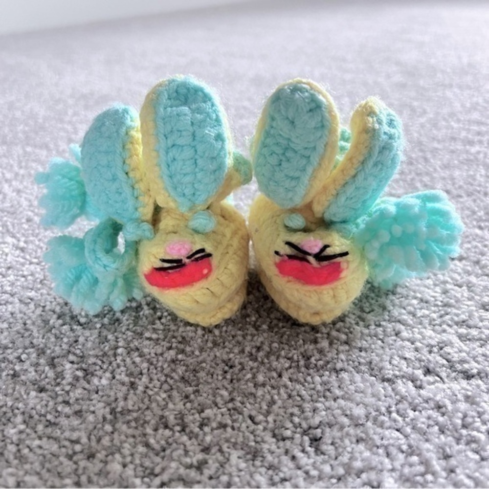 Vintage 1970 handmade bunny booties